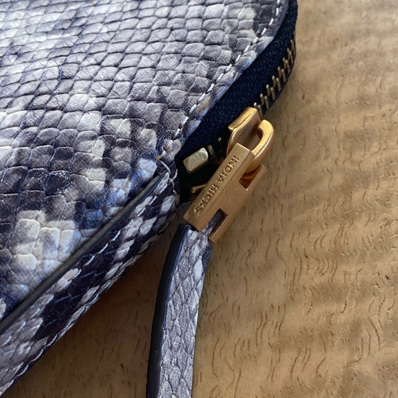India Hicks Snakeskin clutch in ECU - Picture 6 of 13